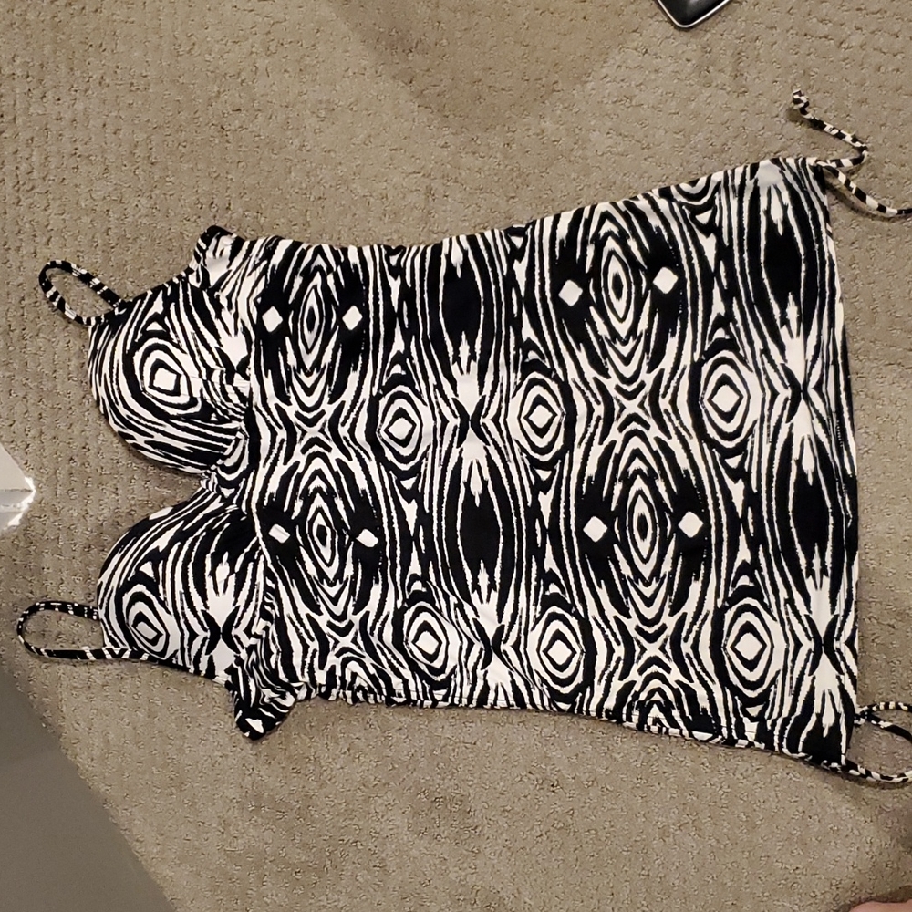 NEW Spanx Assets swimsuit TOP Size L= SEXY SHAPE, FLATTER TUMMY